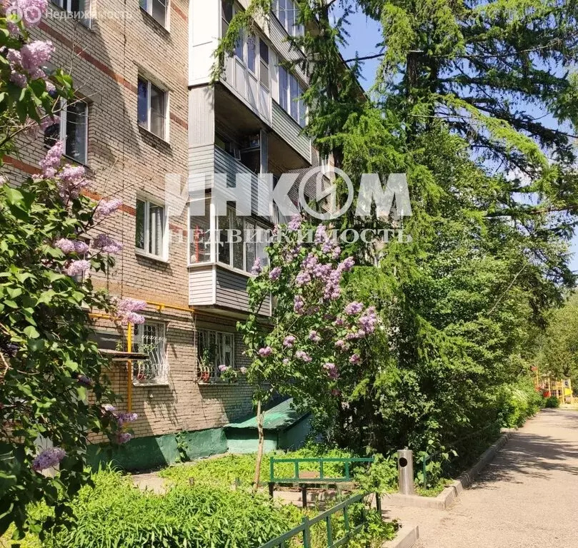 3-комнатная квартира: посёлок городского типа Зеленоградский, ... - Фото 1