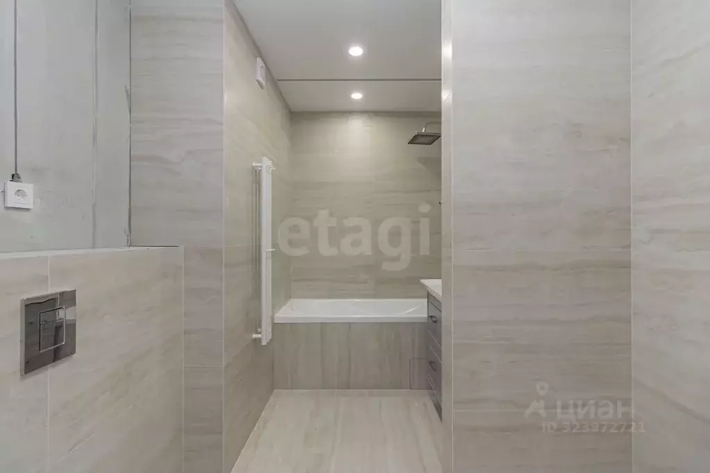 1-к кв. Тюменская область, Тюмень Харьковская ул., 72Б (50.2 м) - Фото 1