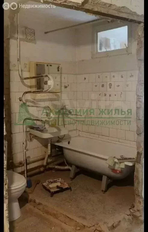 3-комнатная квартира: Энгельс, 2-я Ленинградская улица, 55 (59.8 м) - Фото 2