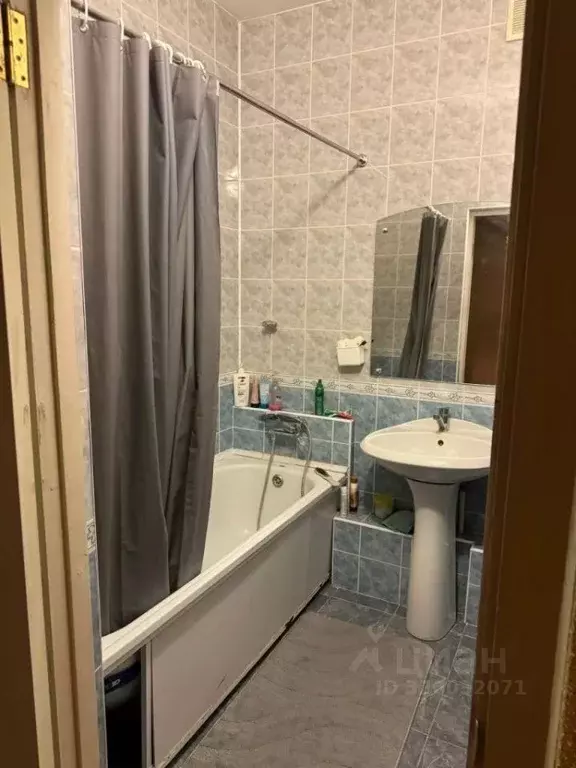 1-к кв. Белгородская область, Старый Оскол Степной мкр, 8 (45.0 м) - Фото 2