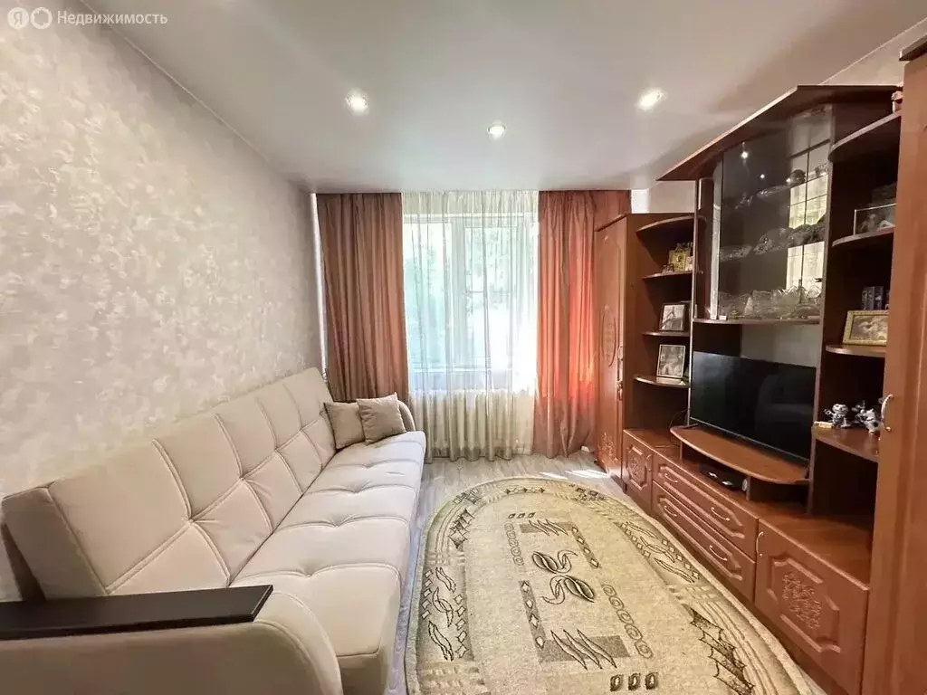 2-комнатная квартира: Березники, улица Свердлова, 132 (38 м) - Фото 1