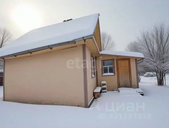 Дом в Ленинградская область, Киришский район, Пчевжинское с/пос, д. ... - Фото 1