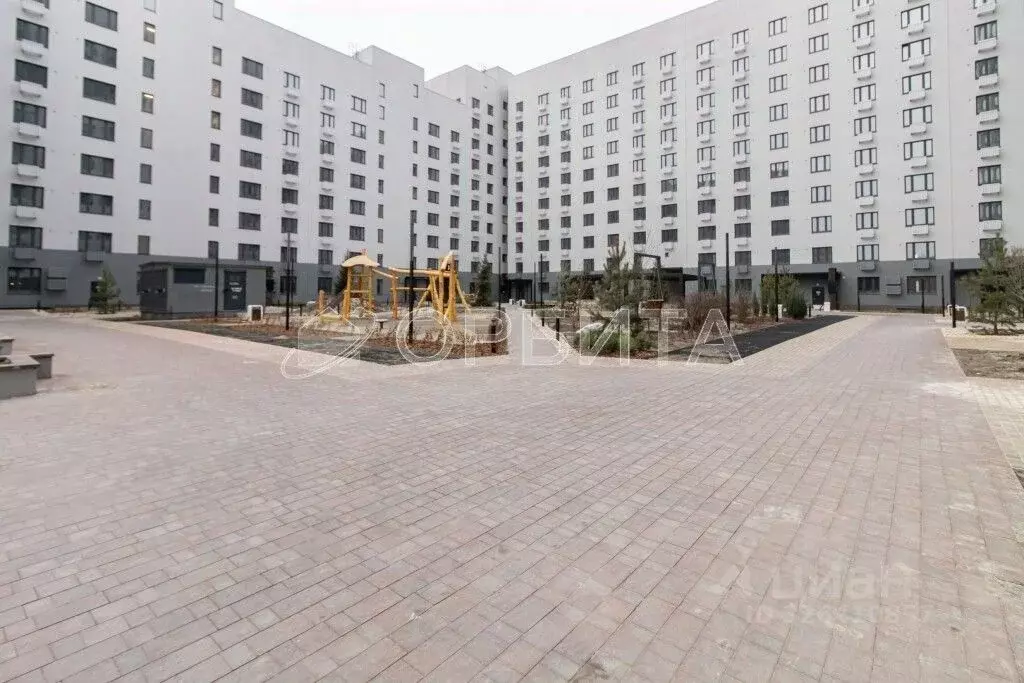 3-к кв. Тюменская область, Тюмень Новгородская ул., 14 (99.5 м) - Фото 1