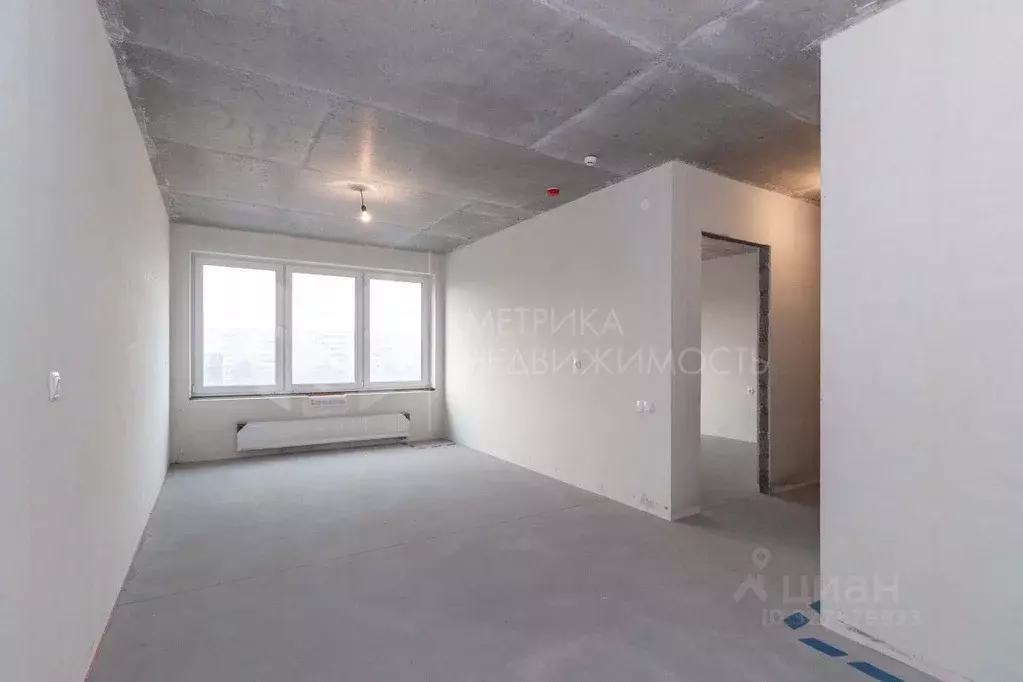 2-к кв. Тюменская область, Тюмень ул. 50 лет Октября, 57В (68.5 м) - Фото 0