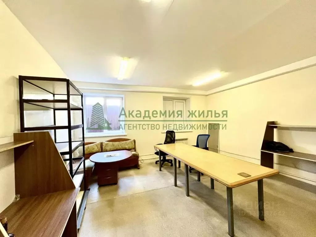 Офис в Саратовская область, Энгельс просп. Строителей, 30А (90 м) - Фото 1