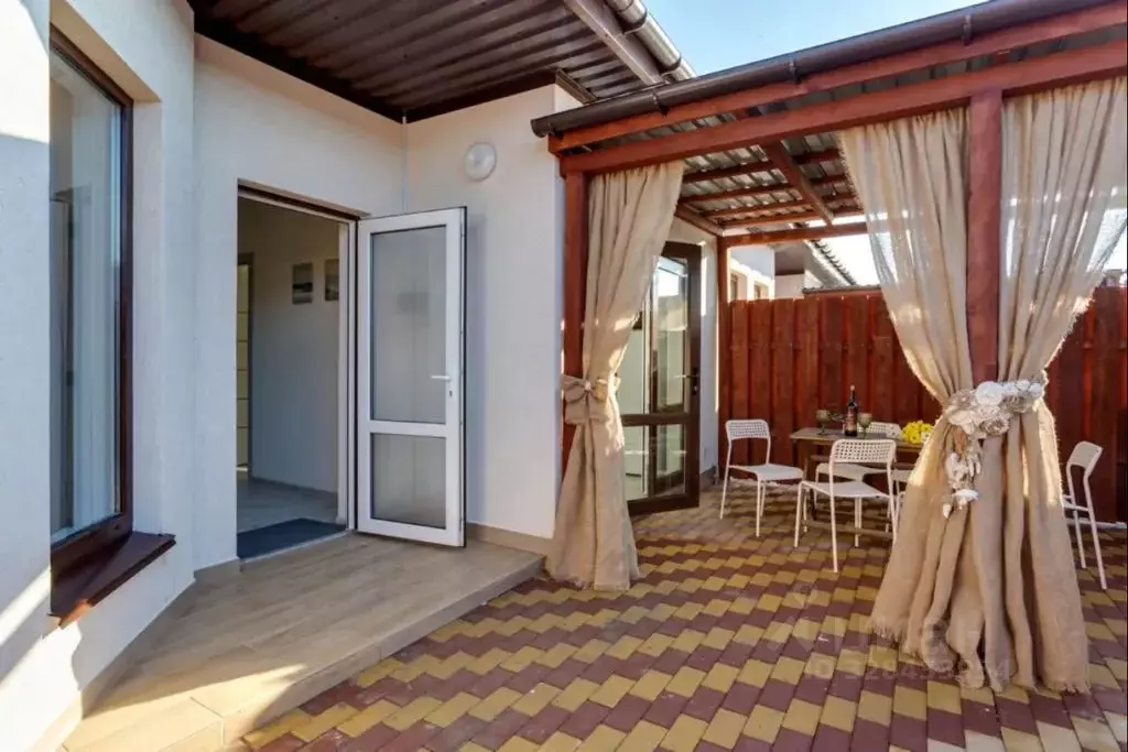 Дом в Крым, Сакский район, Молочненское с/пос, с. Витино ул. ... - Фото 2