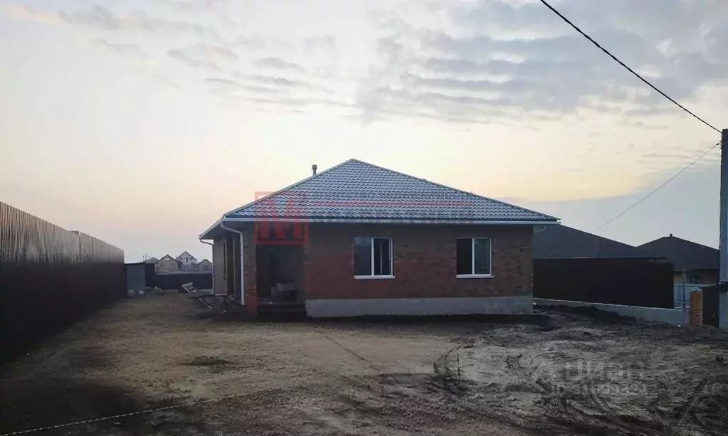 Дом в Белгородская область, Старый Оскол ул. Ровенская, 19 (120 м) - Фото 0