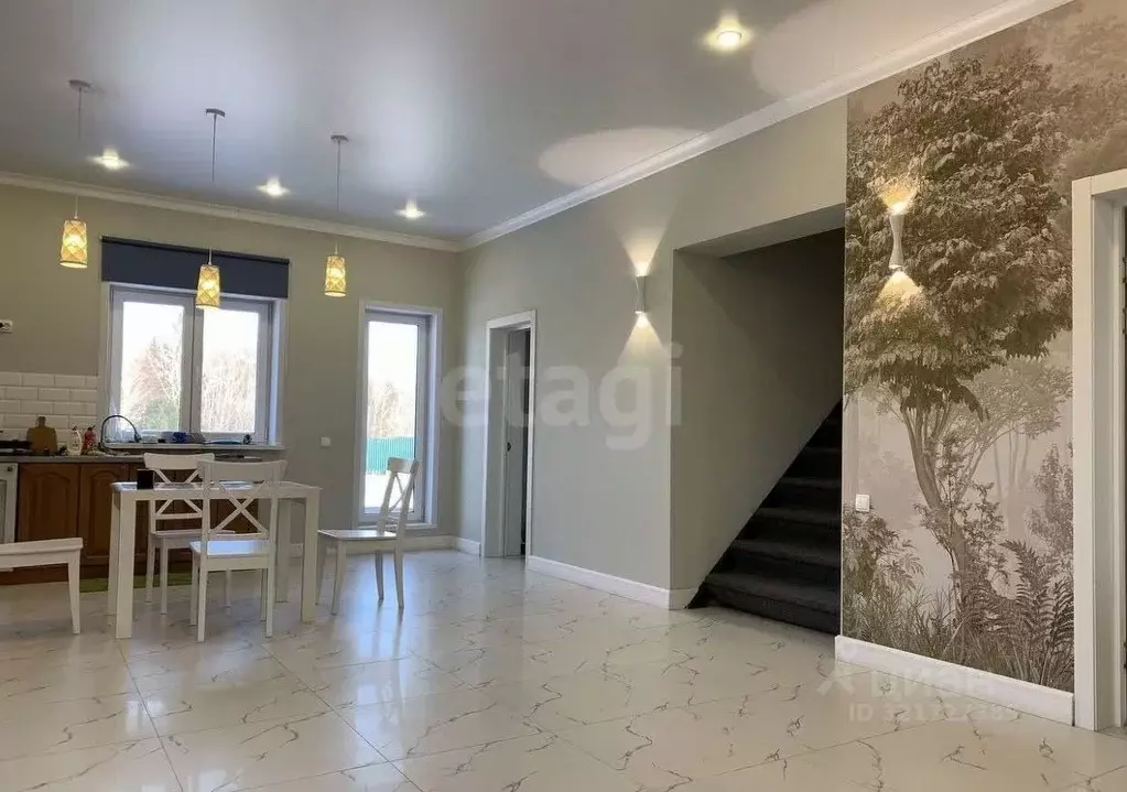 Дом в Красноярский край, Красноярск городской округ, пос. Минино ул. ... - Фото 1