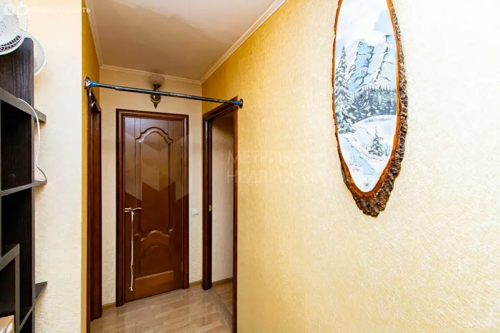 3-комнатная квартира: Тюмень, улица Мельникайте, 97 (56 м) - Фото 1