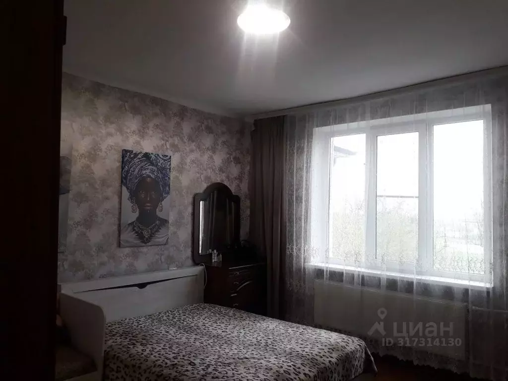 3-к кв. Краснодарский край, Крымск ул. Свердлова, 15 (60.0 м) - Фото 0