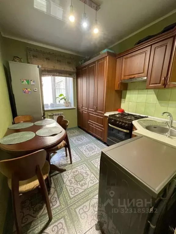 2-к кв. Астраханская область, Астрахань Боевая ул., 126к7 (39.0 м) - Фото 0