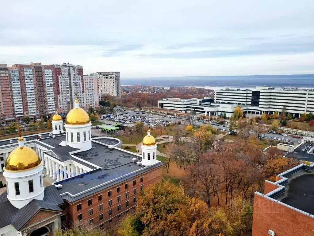 2-к кв. Самарская область, Самара Демократическая ул., 2б (70.4 м) - Фото 1