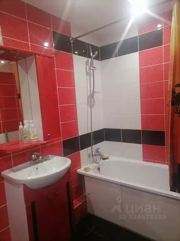 1-к кв. Кировская область, Киров ул. Современная, 3к1 (37.0 м) - Фото 2