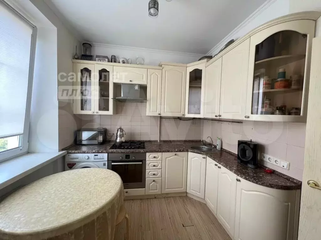 2-к. квартира, 56 м, 5/5 эт. - Фото 0