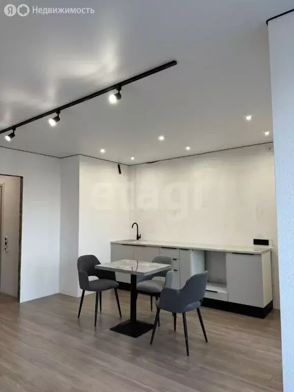 Квартира-студия: Новосибирск, улица Немировича-Данченко, 156 (36.8 м) - Фото 1