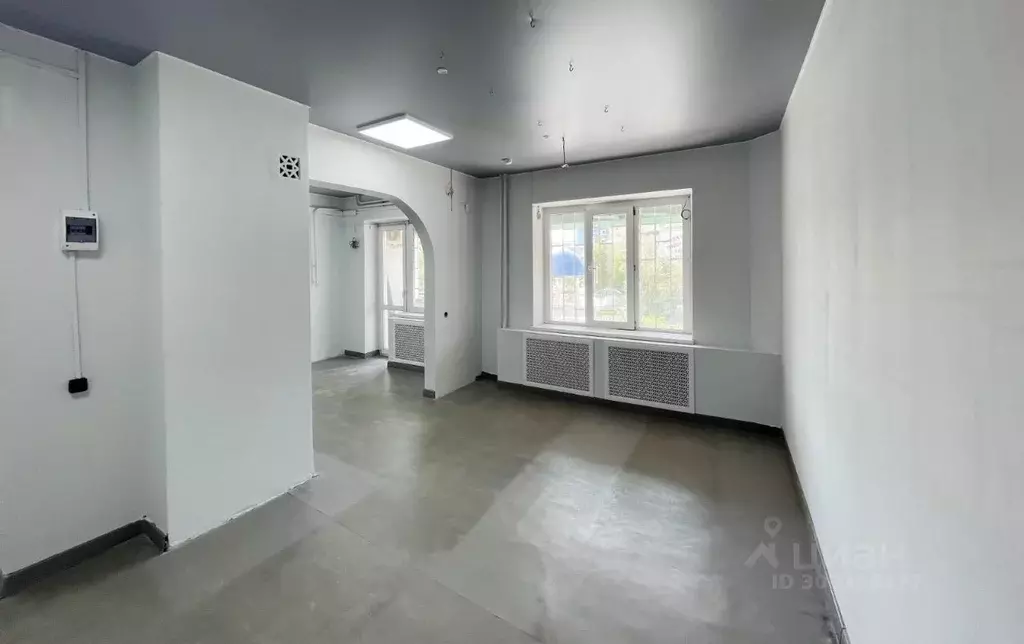 Помещение свободного назначения в Саха (Якутия), Якутск 202-й мкр, 1 ... - Фото 1