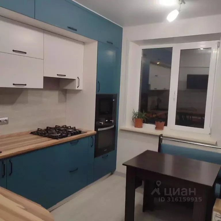 3-к кв. Пермский край, Пермь ул. Липатова, 22 (67.0 м) - Фото 0