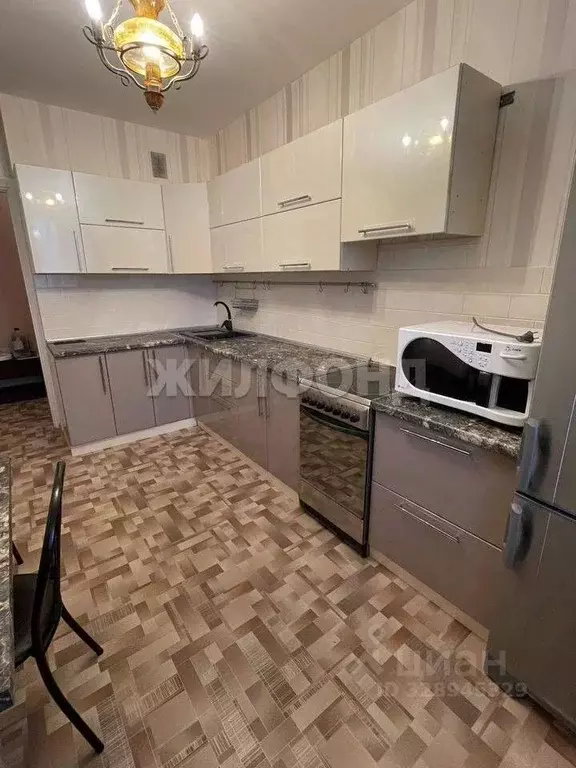 2-к кв. Томская область, Томск ул. Энтузиастов, 39 (52.0 м) - Фото 1