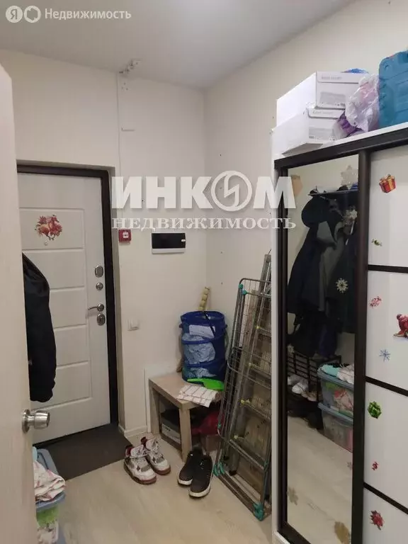 1-комнатная квартира: посёлок городского типа Свердловский, Заречная ... - Фото 2