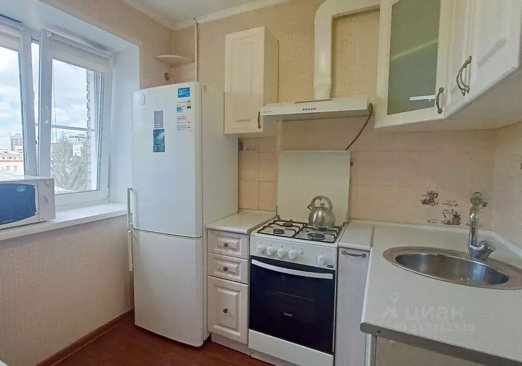 3-к кв. Новосибирская область, Новосибирск ул. Гоголя, 27А (41.9 м) - Фото 0