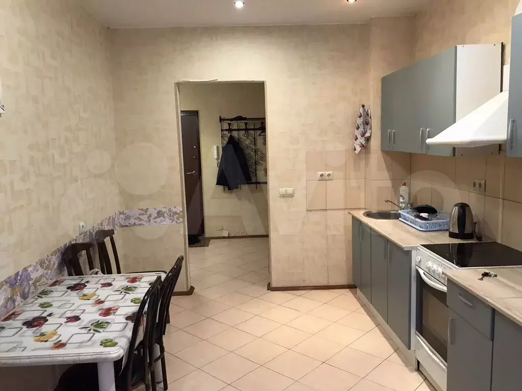 3-к. квартира, 100 м, 3/9 эт. - Фото 1