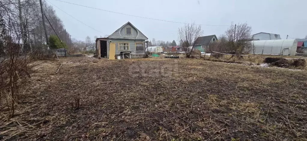 Дом в Вологодская область, д. Поповка (Октябрьский сельсовет) ул. ... - Фото 1
