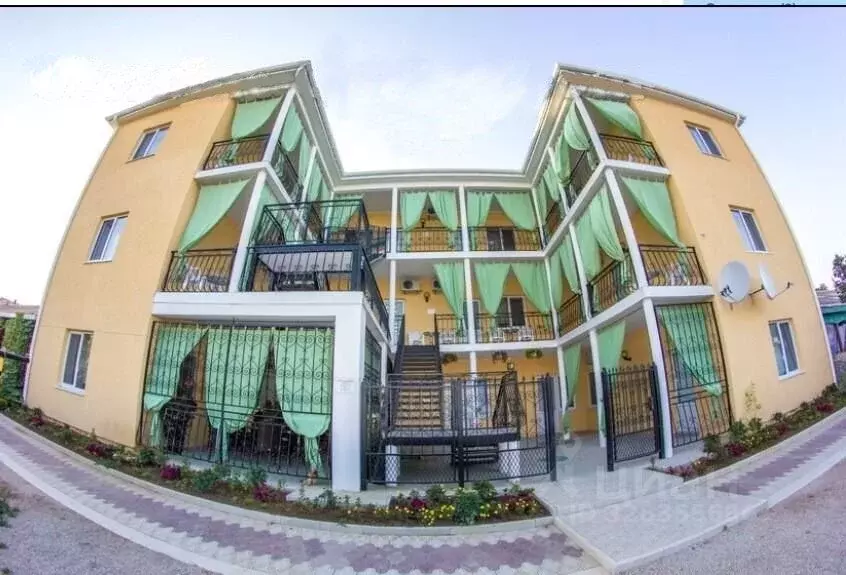 Дом в Крым, Сакский район, с. Штормовое ул. Набережная, 3/16 (770 м) - Фото 1