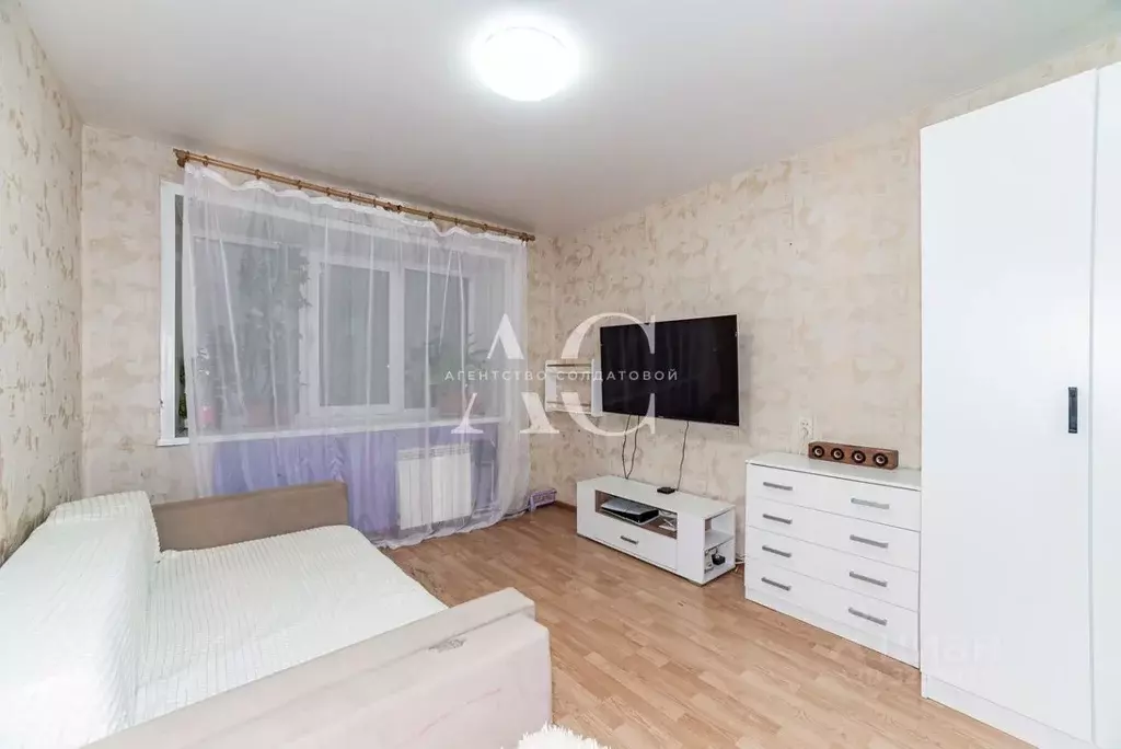 Комната Свердловская область, Екатеринбург ул. Ясная, 1к6 (17.2 м) - Фото 1