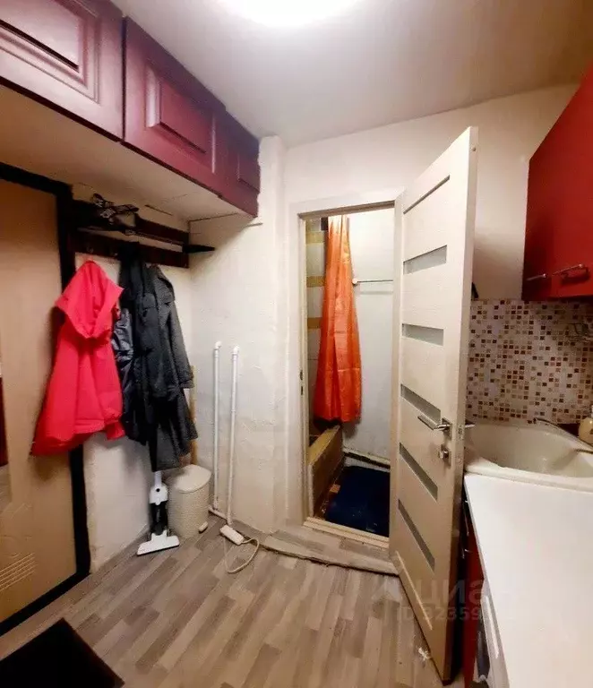 1-к кв. Свердловская область, Ревда ул. Советских Космонавтов, 1 (28.4 ... - Фото 2