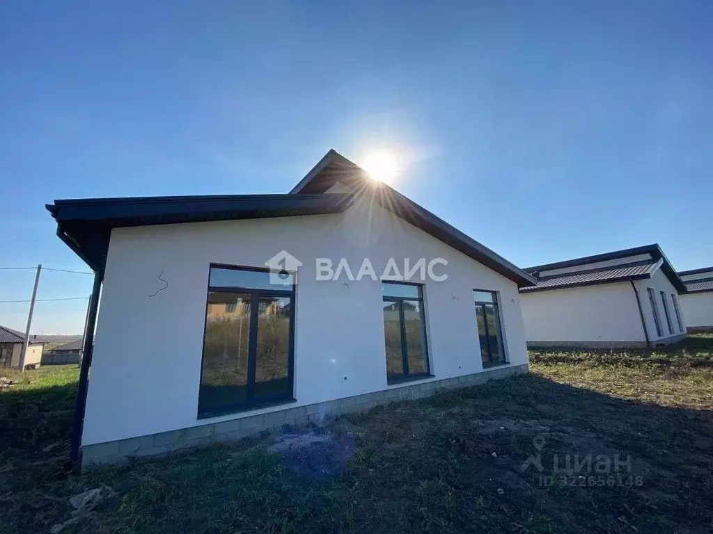 Дом в Белгородская область, Белгородский район, пос. Майский пер. ... - Фото 1