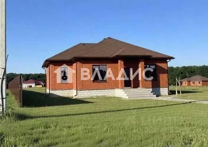Дом в Белгородская область, Строитель Яковлевский городской округ, ул. ... - Фото 1