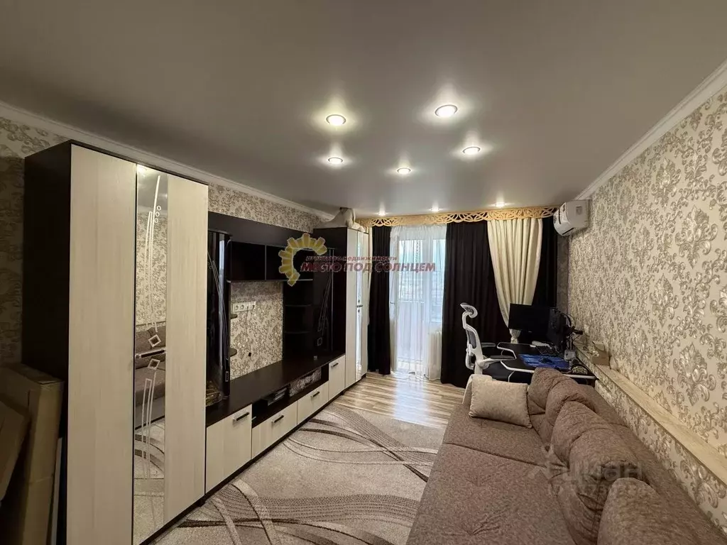 2-к кв. Краснодарский край, Ейск Красная ул., 57/1 (46.7 м) - Фото 0