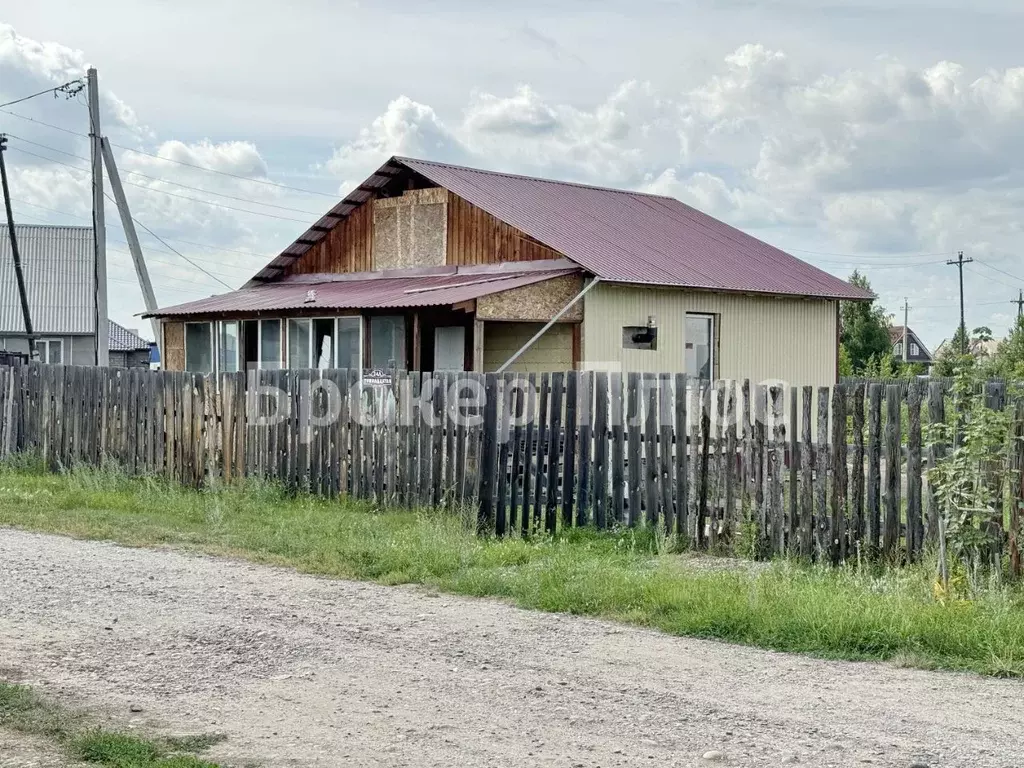 дом в хакасия, абакан тринадцатая ул, 24а (66 м) - Фото 0