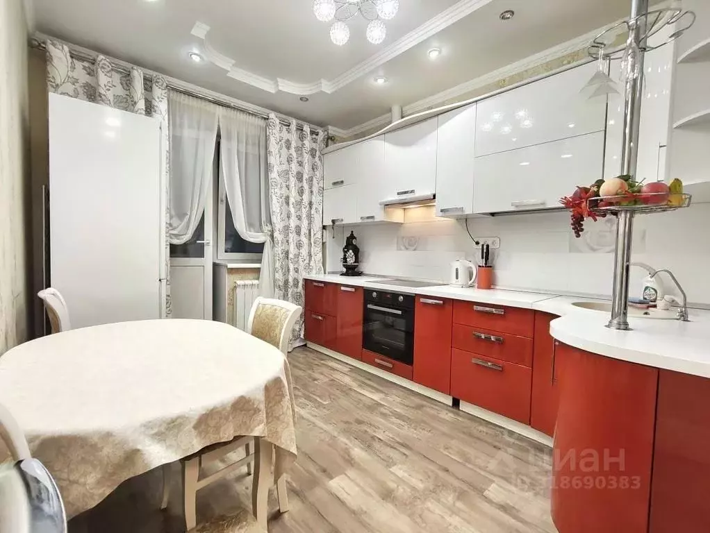 2-к кв. Татарстан, Казань ул. Четаева, 10 (70.0 м) - Фото 0