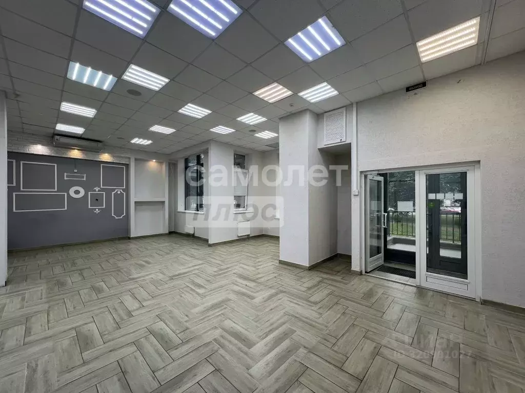 Торговая площадь в Санкт-Петербург Московский просп., 183-185 (101 м) - Фото 2