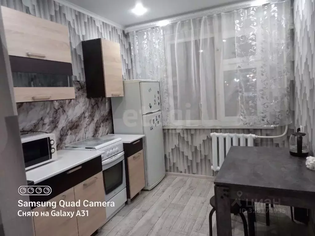 2-к кв. Тюменская область, Тобольск 7А мкр, 7А (52.0 м) - Фото 1