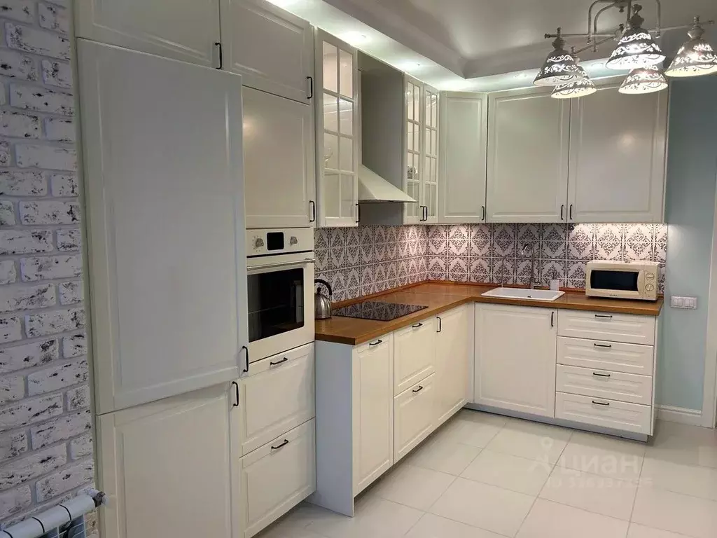 2-к кв. Татарстан, Казань Горки-3 мкр, ул. Дубравная, 36 (70.0 м) - Фото 0