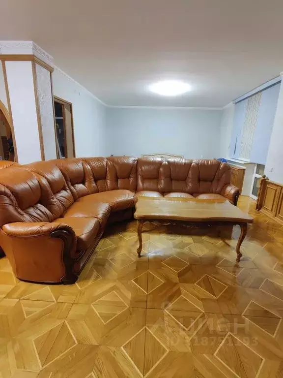 4-к кв. Крым, Ялта ул. Дмитриева, 5 (250.0 м) - Фото 0
