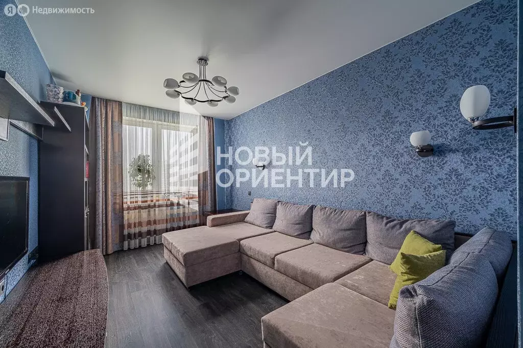 3-комнатная квартира: Екатеринбург, улица Краснолесья, 145 (81.2 м) - Фото 0