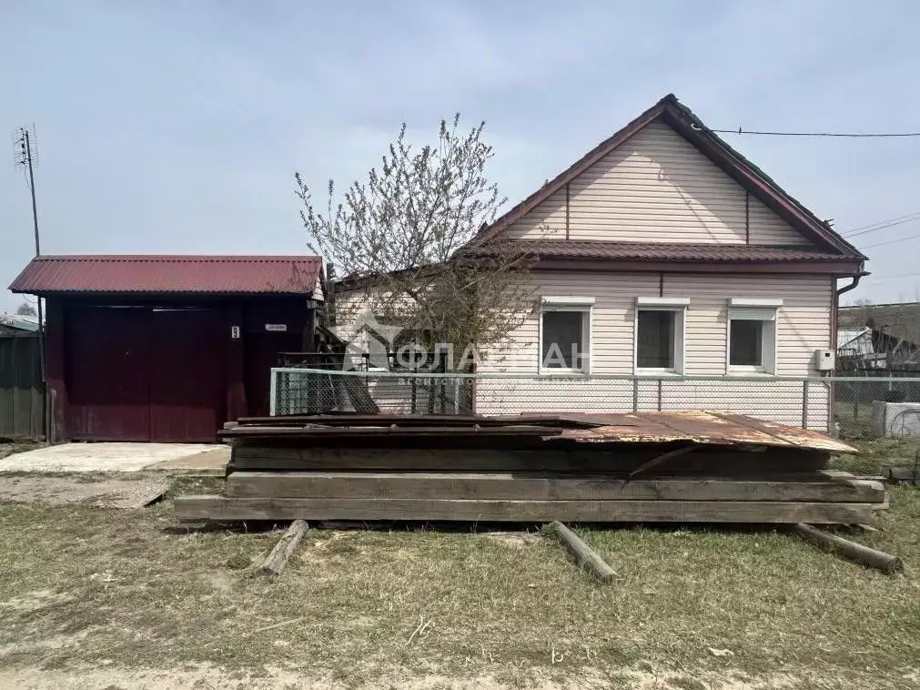 Дом в Иркутская область, Усолье-Сибирское Путейская ул., 9 (76 м) - Фото 0