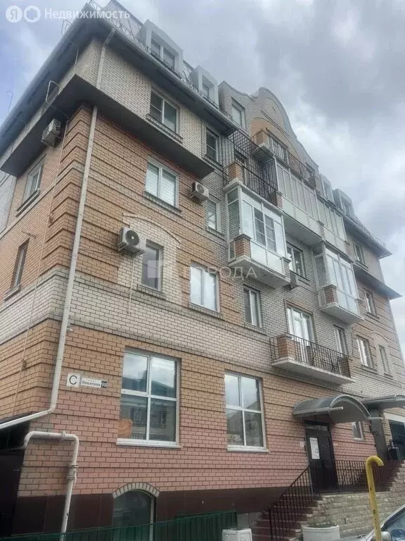 3-комнатная квартира: Барнаул, улица Никитина, 98 (91.7 м) - Фото 1