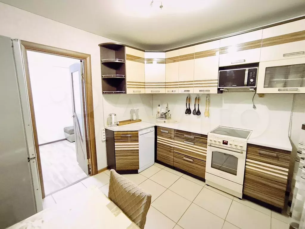 2-к. квартира, 54 м, 5/5 эт. - Фото 0