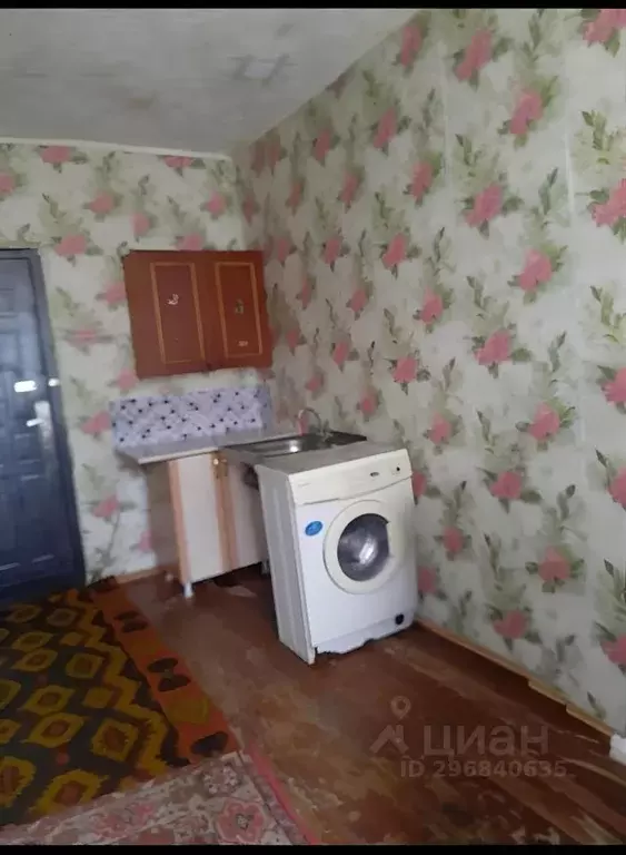 Комната Алтайский край, Барнаул ул. Эмилии Алексеевой, 62 - Фото 2