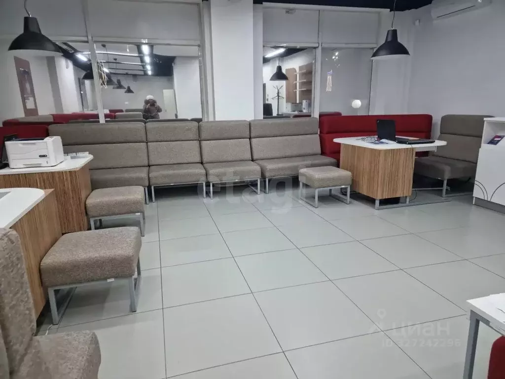 Офис в Ямало-Ненецкий АО, Новый Уренгой Оптимистов мкр, 2к1 (157 м) - Фото 1