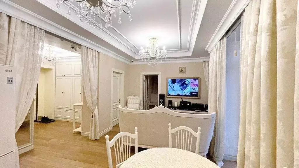 2-к кв. Смоленская область, Смоленск Коммунистическая ул., 6 (58.6 м) - Фото 1