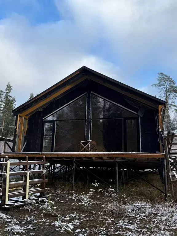 Дом в Ленинградская область, Выборгский район, Полянское с/пос, пос. ... - Фото 1