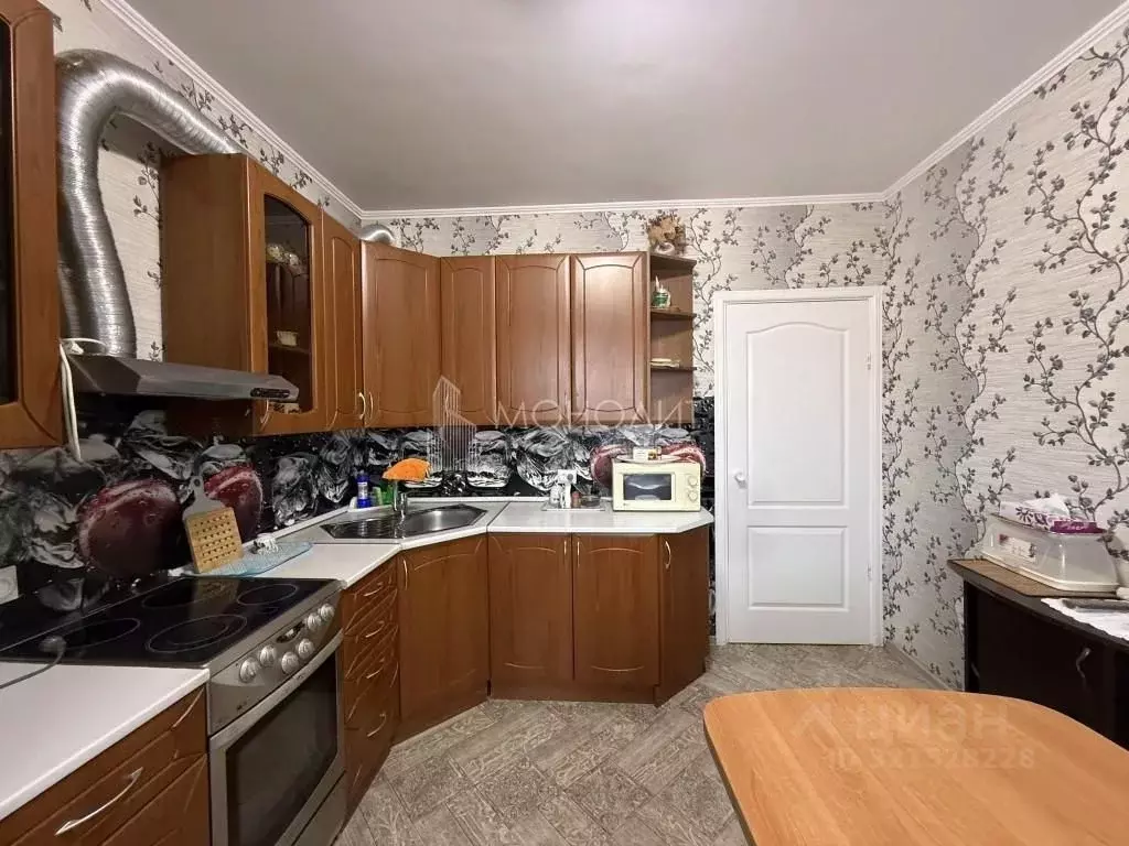 3-к кв. Сахалинская область, Южно-Сахалинск ул. Есенина, 9 (62.8 м) - Фото 1