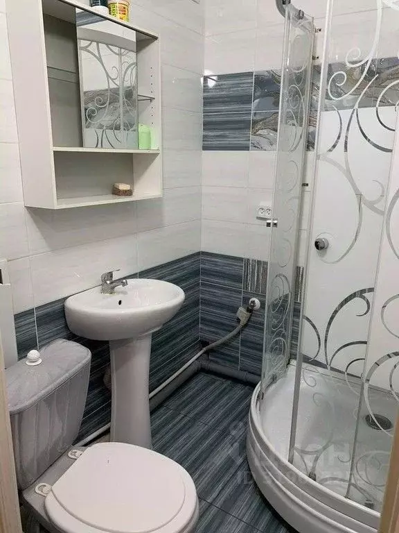 2-к кв. Омская область, Омск просп. Карла Маркса, 46А (33.0 м) - Фото 0