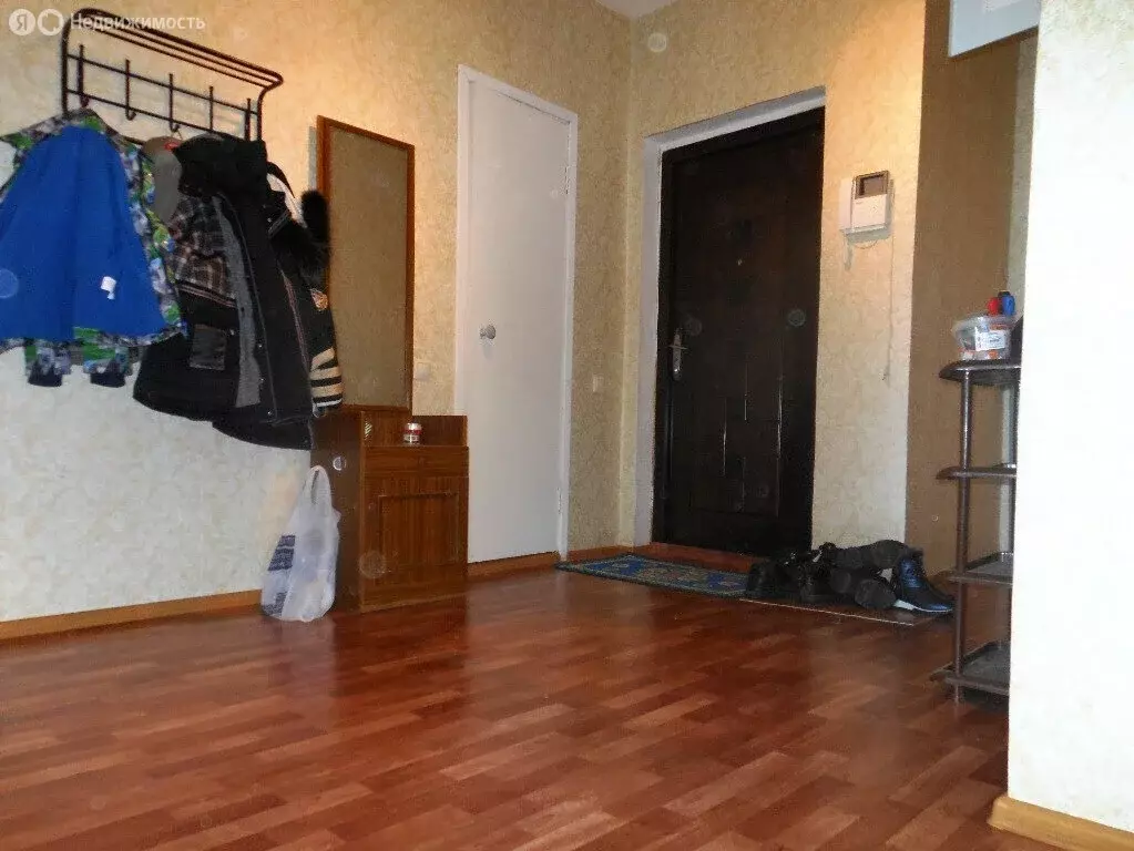 2-комнатная квартира: Екатеринбург, Самолётная улица, 1 (727 м) - Фото 1