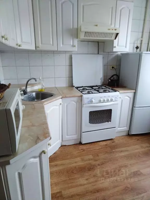 3-к кв. Воронежская область, Россошь просп. Труда, 3 (76.0 м) - Фото 0